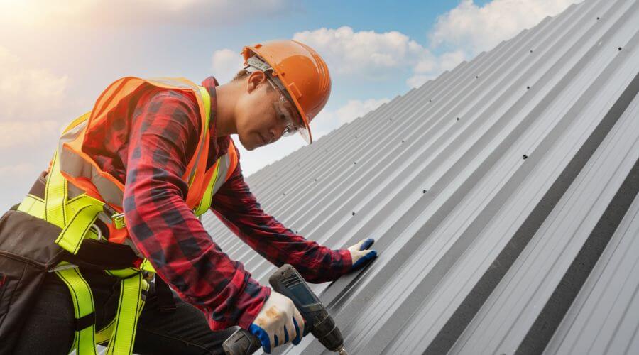 Professional gutter cleaning in Lancaster, VA